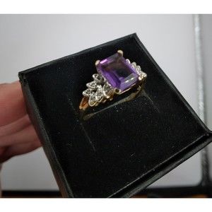 10kt Gold Amethyst ring